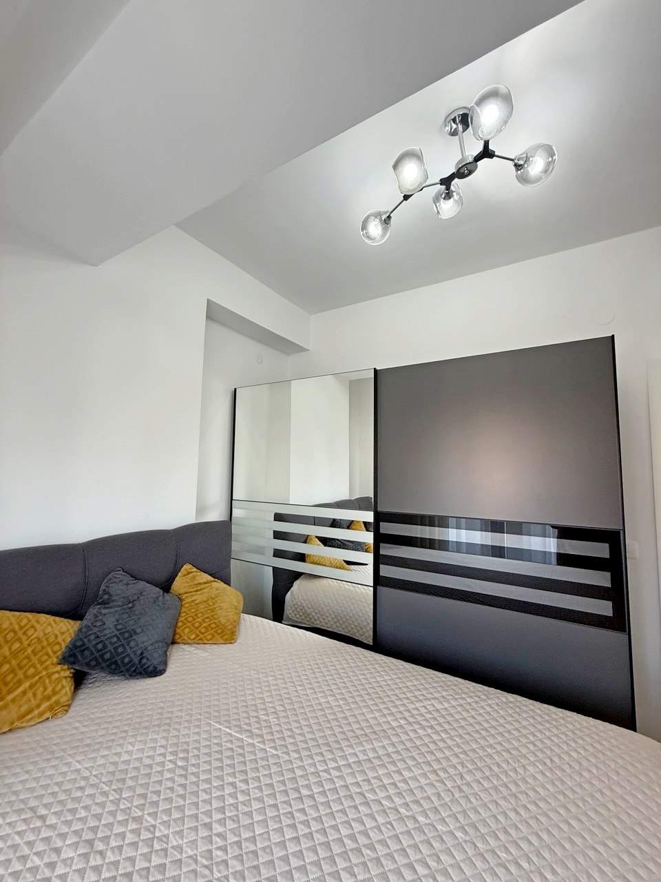Luxurious 1BR Apartment in Bar Center, Montenegro 6