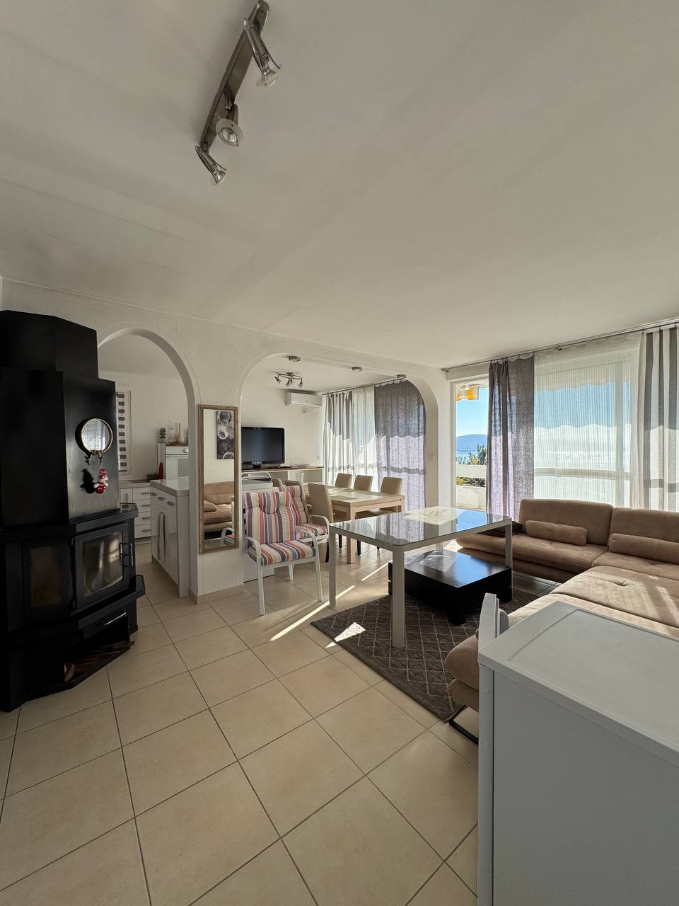 Legalized House with Sea View in Shushan, Bar 3