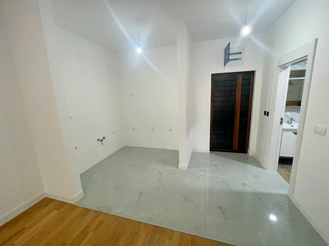 New Apartment with Sea View in Bar Center 8