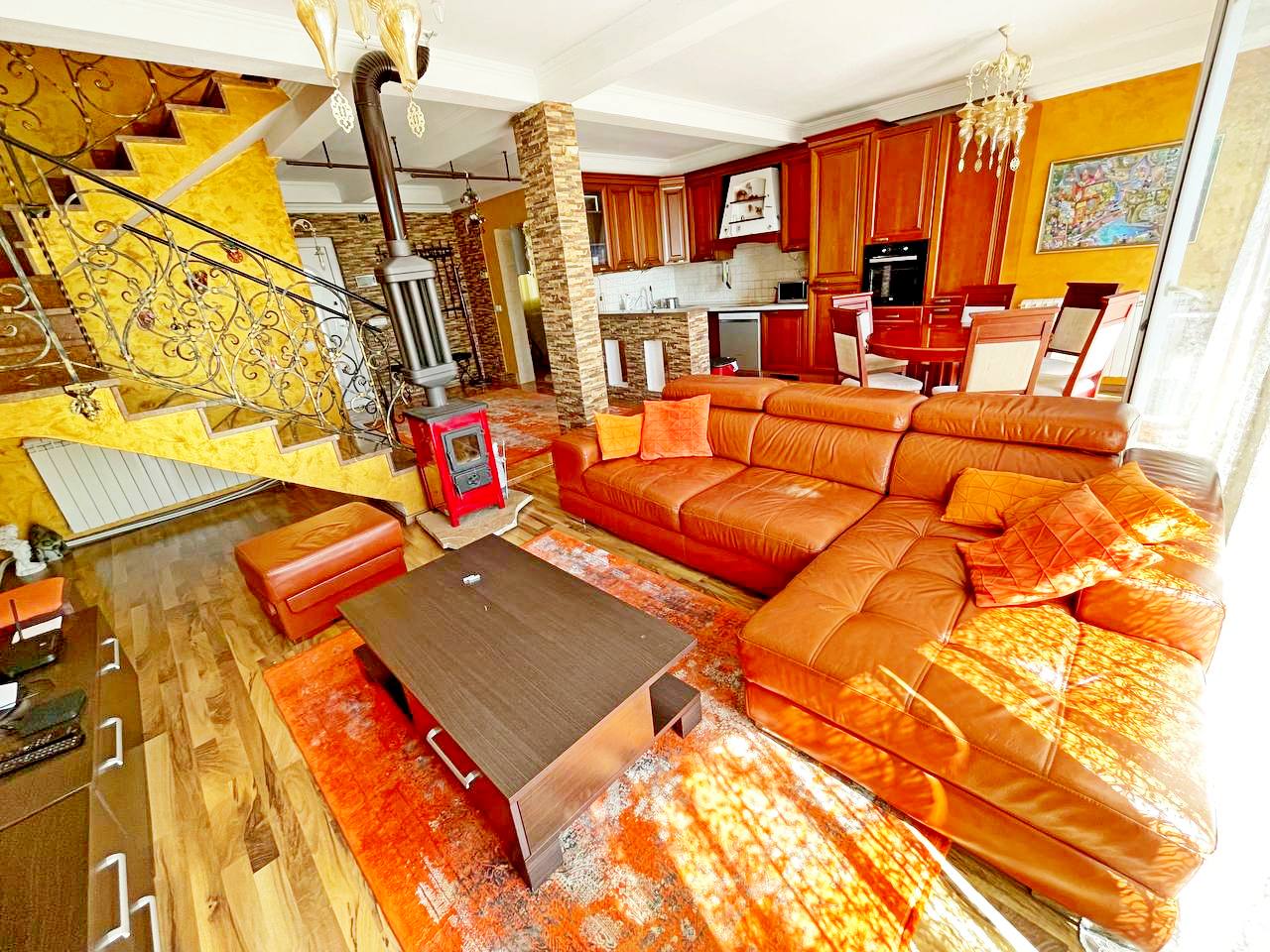 Luxurious Villa with Sea View in Zeleni Pojas 2