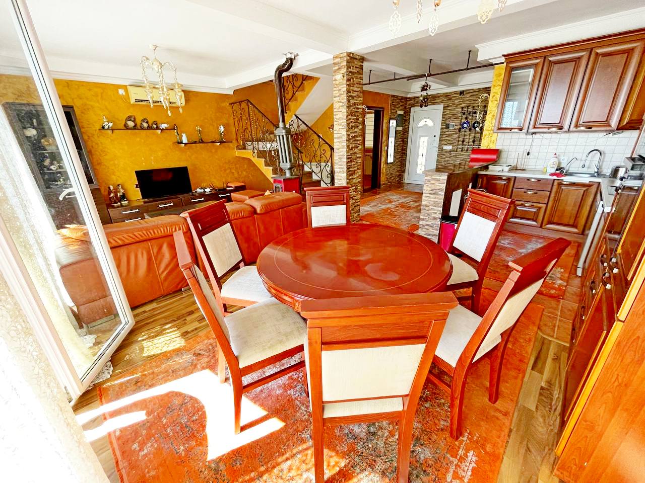 Luxurious Villa with Sea View in Zeleni Pojas 3