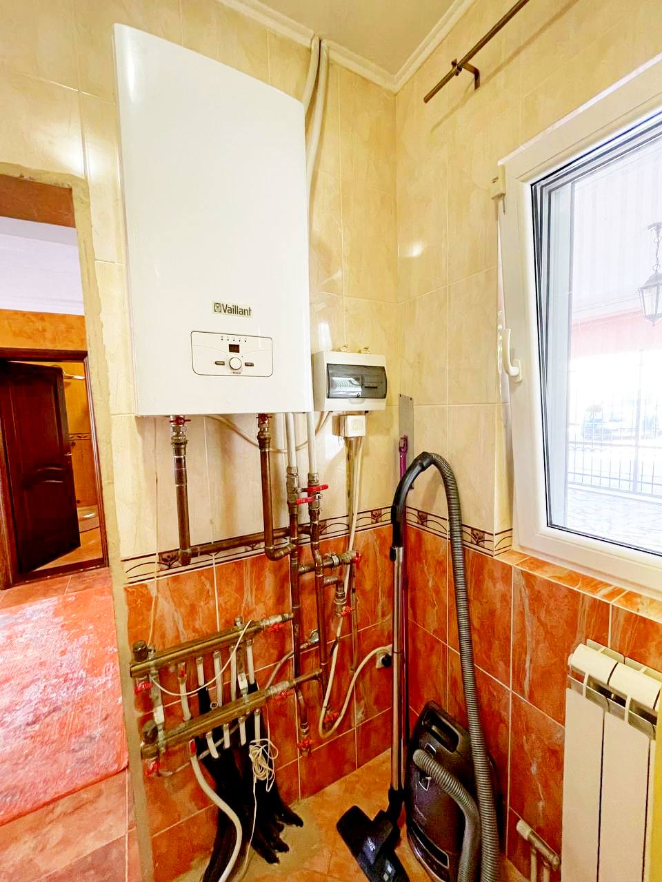 Luxurious Villa with Sea View in Zeleni Pojas 10