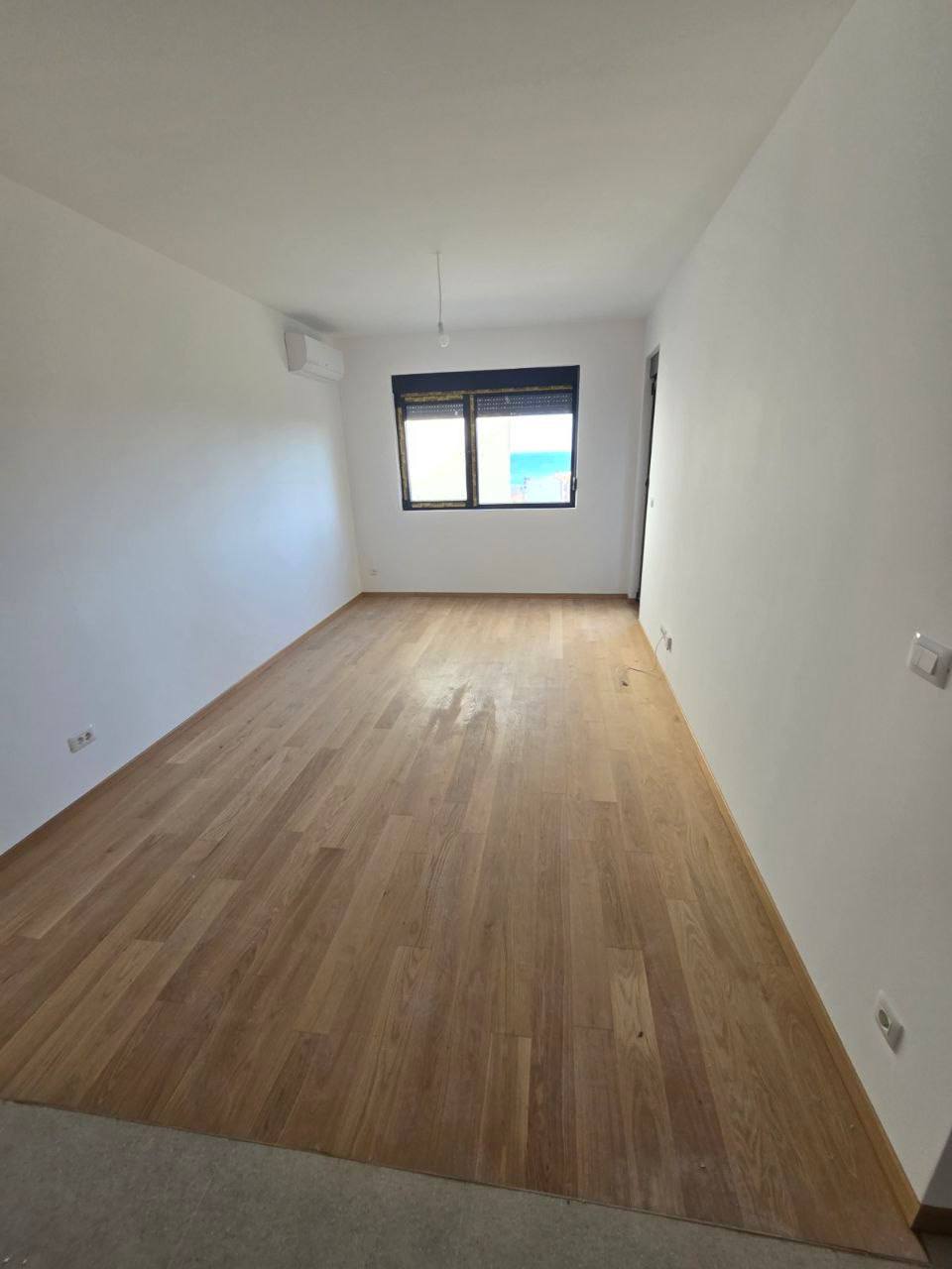 1 bedroom apartment in new complex, Becici 2