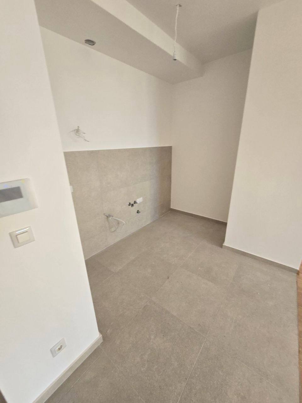 1 bedroom apartment in new complex, Becici 5