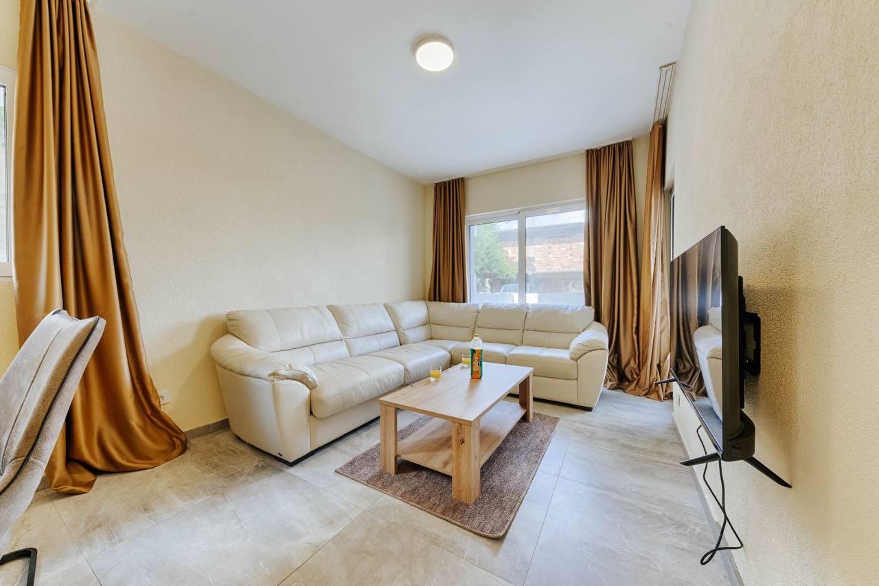 Modern Apartment Hotel in Utjeha 6