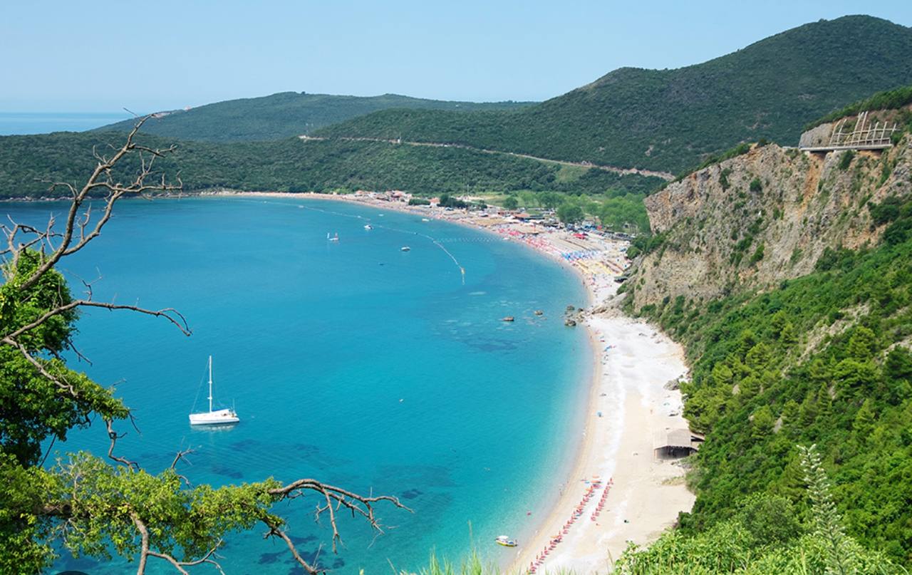 2 Bedroom Apartment with Sea View in Budva (Seoc) 9