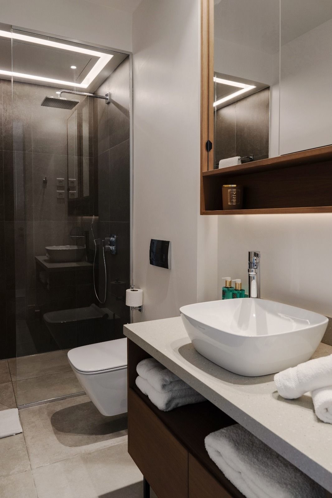 Luštica Bay, Marina Village Apartment 2
