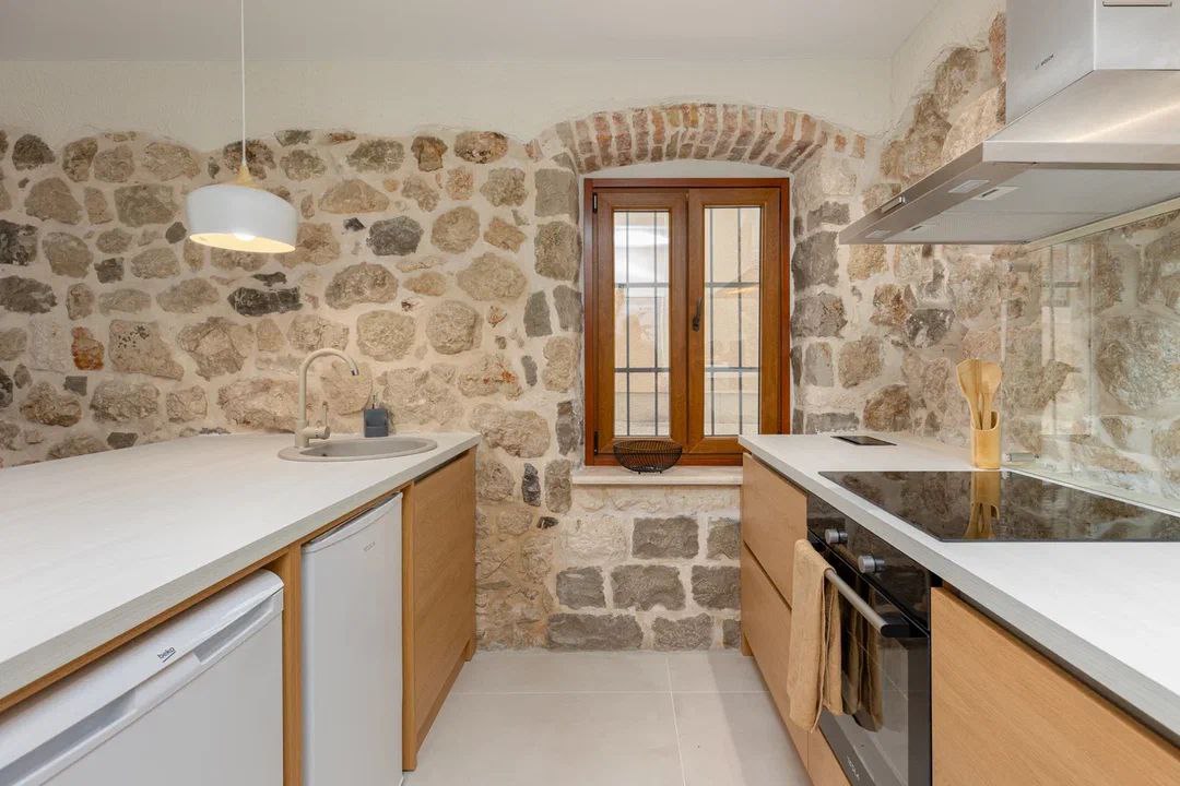 Fully Renovated Historic House in Kotor, Shkaljari 4