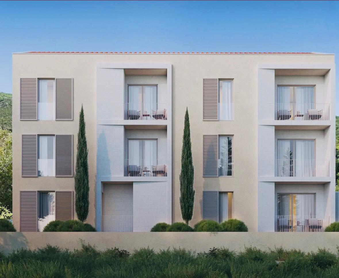 Apartments in Clubhouse with 1 Bedroom in Tivat, Dumidran  2