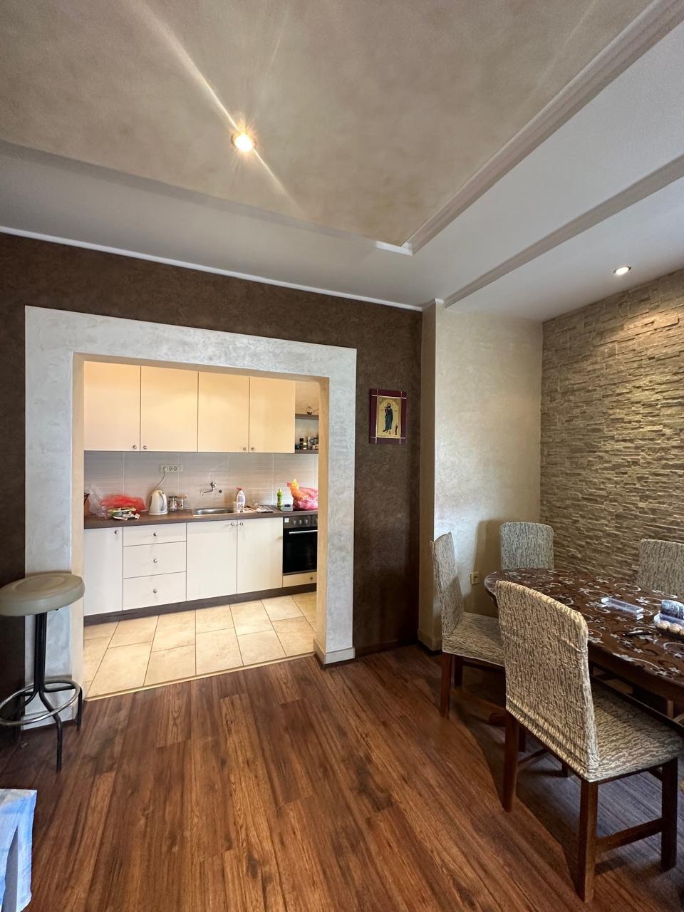 Bright Renovated Apartment with Sea View in Igalo 7