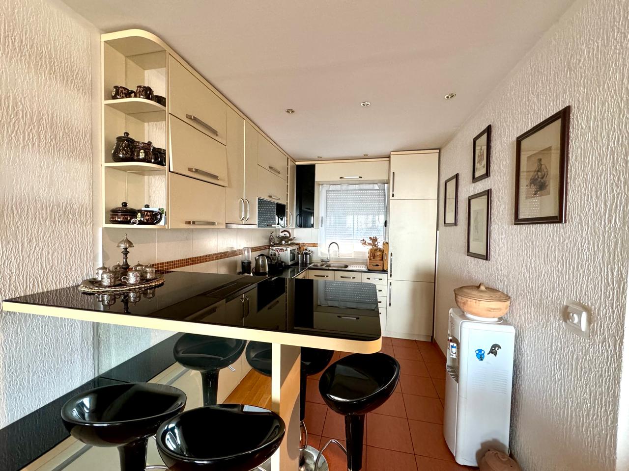 Large Cozy Apartment with Panoramic View in Lazii 6