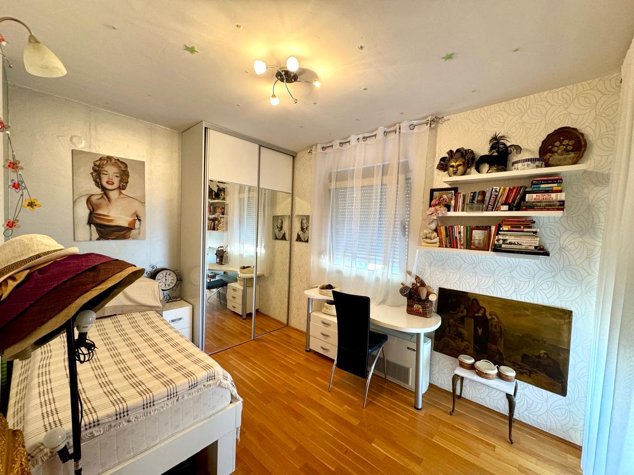 Large Cozy Apartment with Panoramic View in Lazii 9