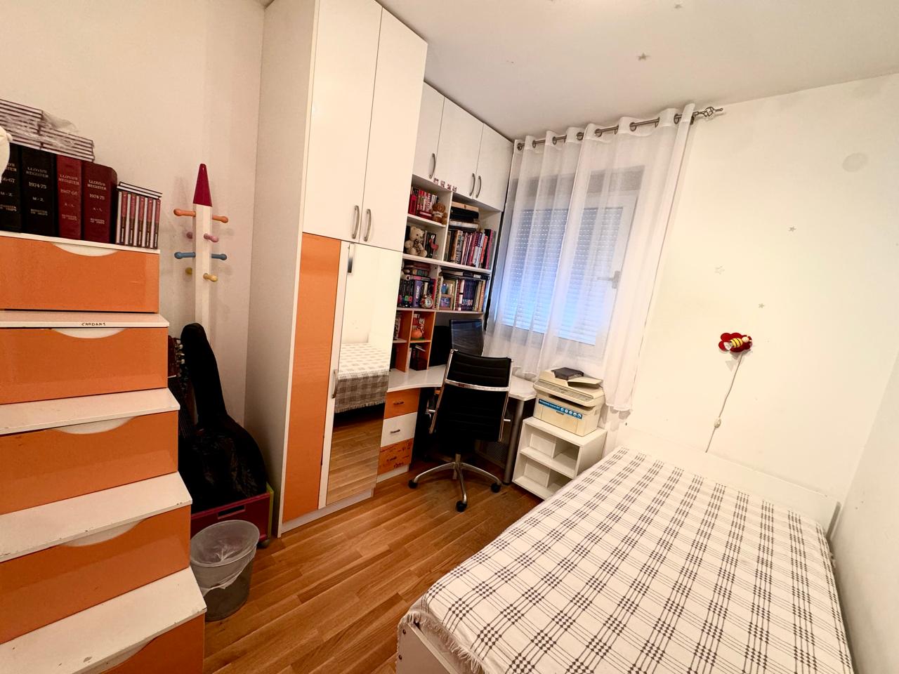 Large Cozy Apartment with Panoramic View in Lazii 10