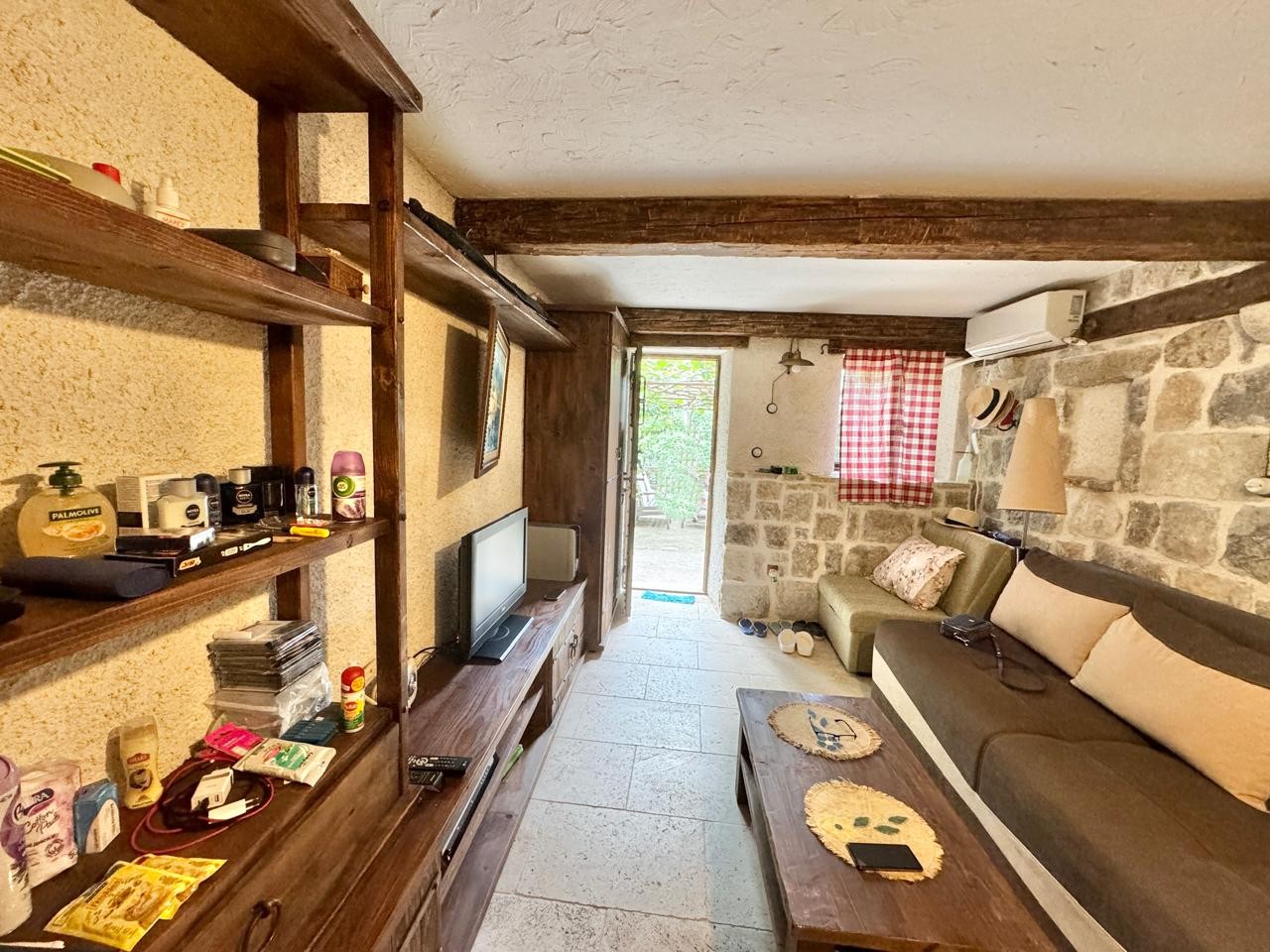 Studio Apartment in Budva 4