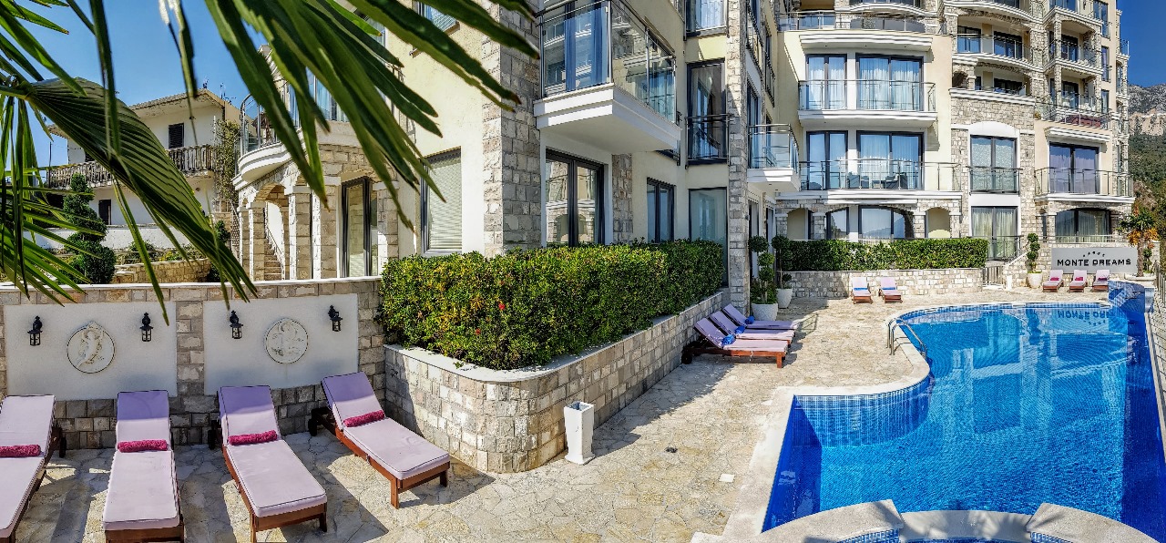 Luxury penthouse with sea views in Montenegro Dreams 3
