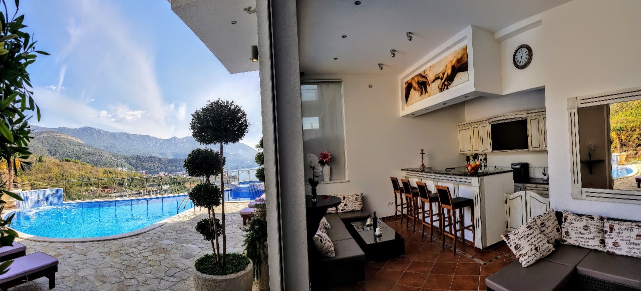 Luxury penthouse with sea views in Montenegro Dreams 5