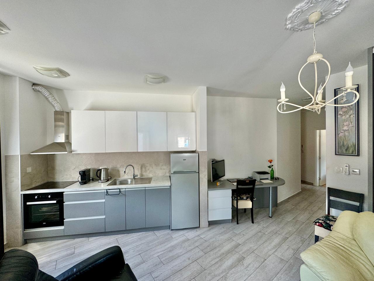 One-Bedroom Apartment in Veli Vinogradi, Budva 2