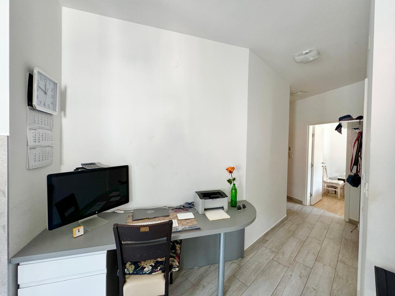 One-Bedroom Apartment in Veli Vinogradi, Budva 7