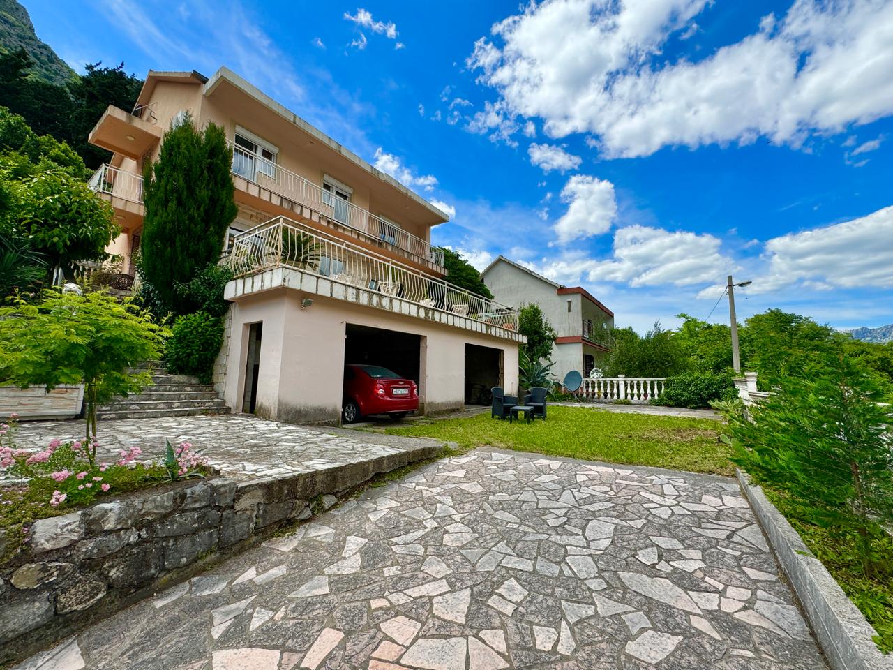 Villa with Stunning Views in Kotor