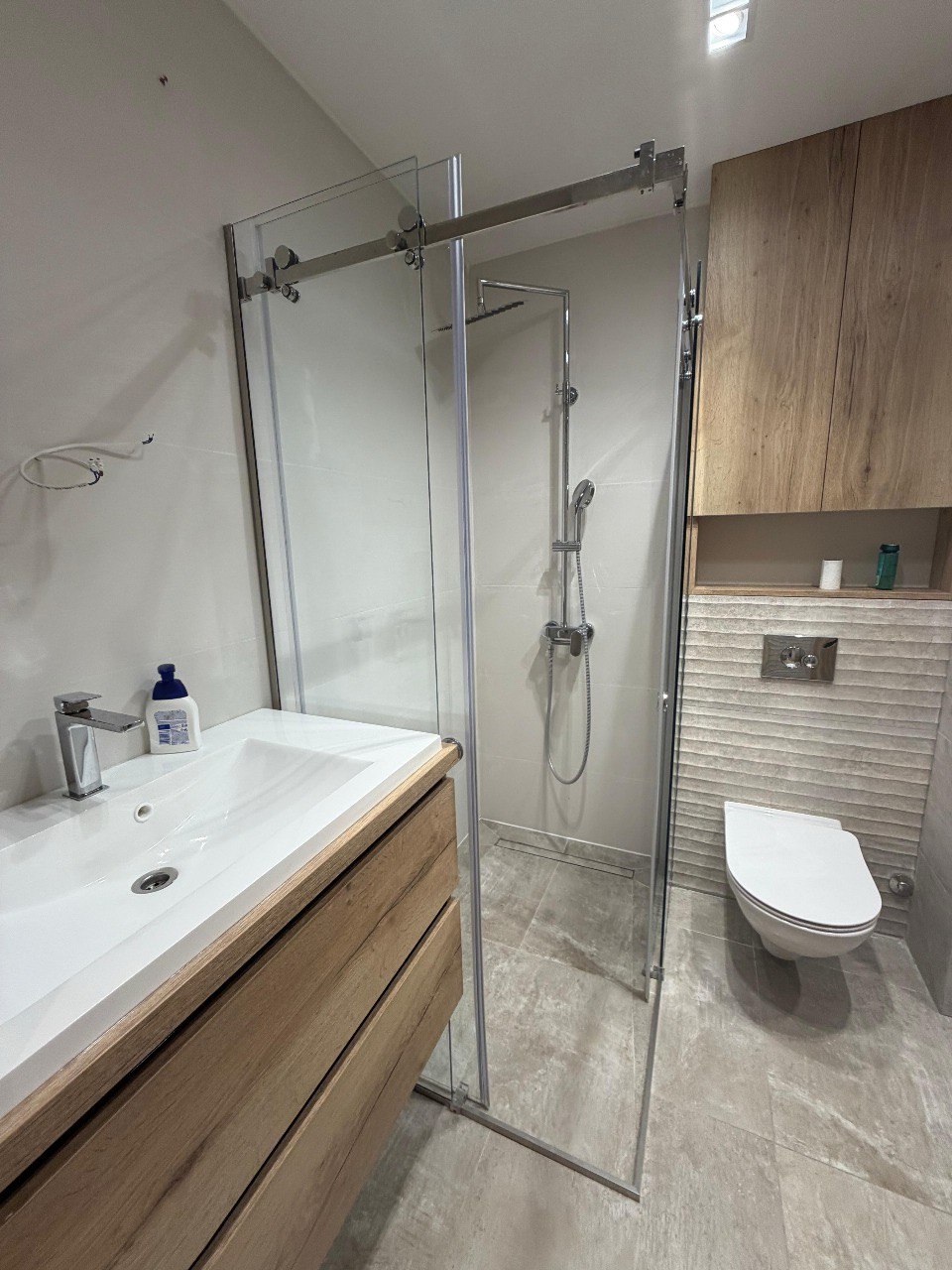 2 Bedroom Apartment with Sea Views in Cristal Building 11