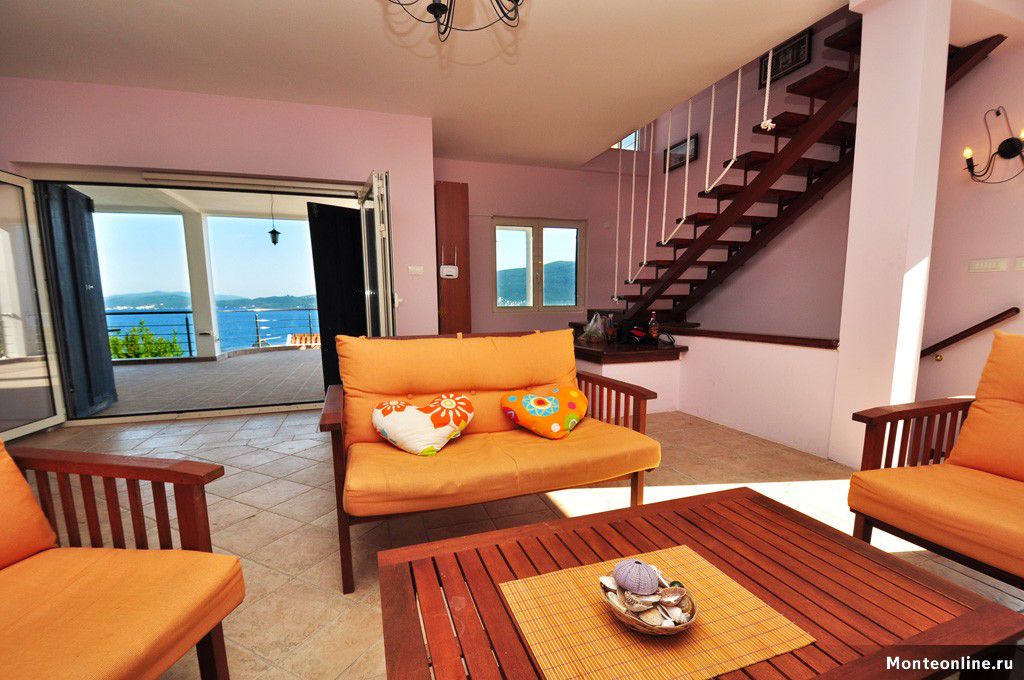 Wonderful Villa with Sea Views in Baošići 7