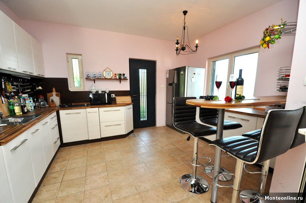 Wonderful Villa with Sea Views in Baošići 8