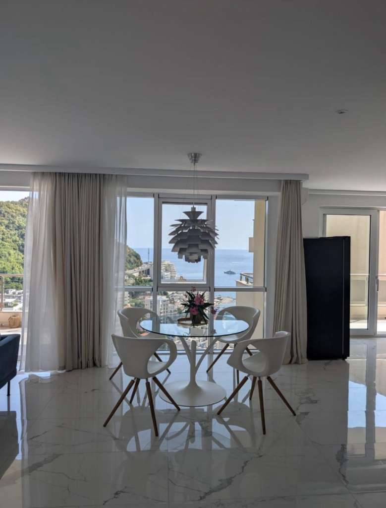 3-Bedroom Penthouse with Rooftop Pool and Stunning Sea Views 10