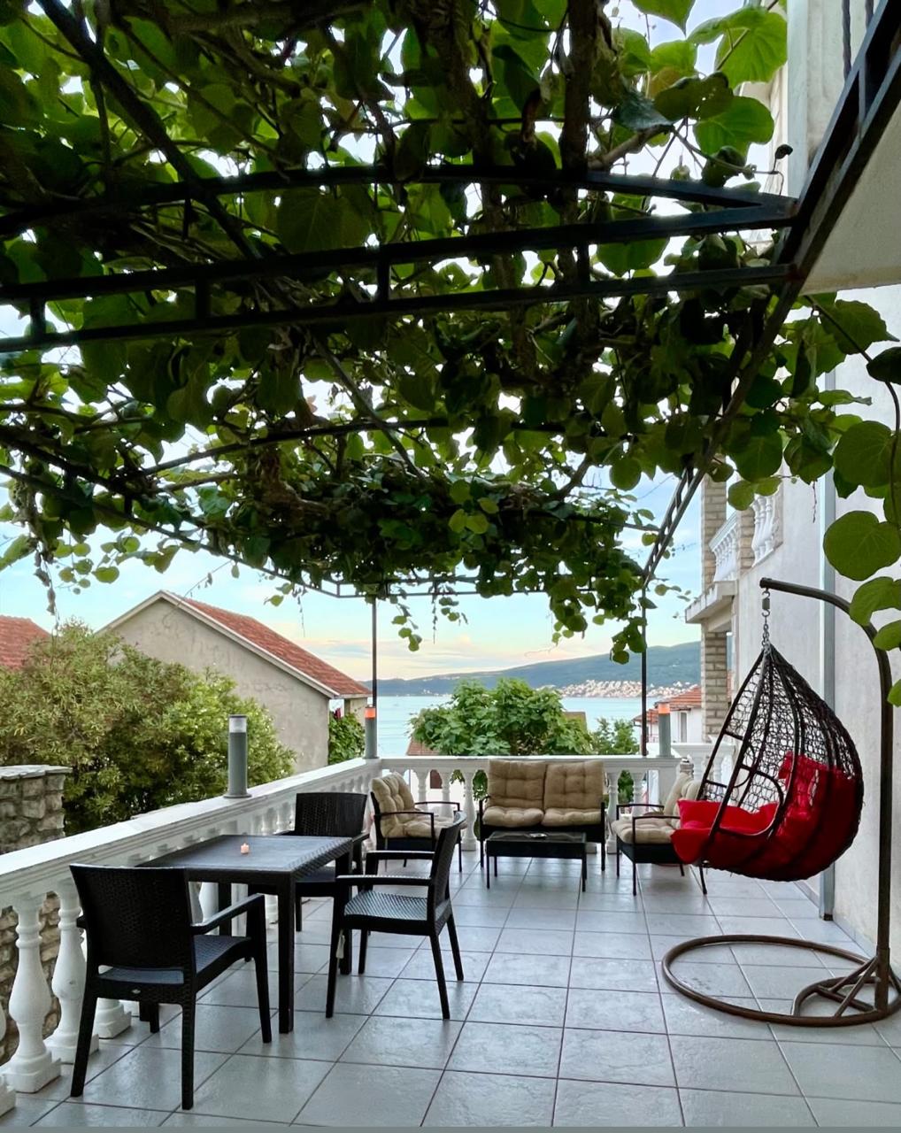 BAOŠIĆI VILLA 10