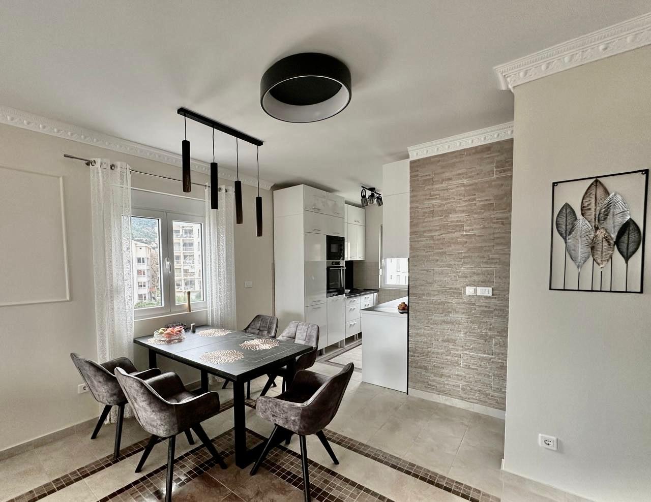 Modern One-Bedroom Apartment with Sea View in Budva 3