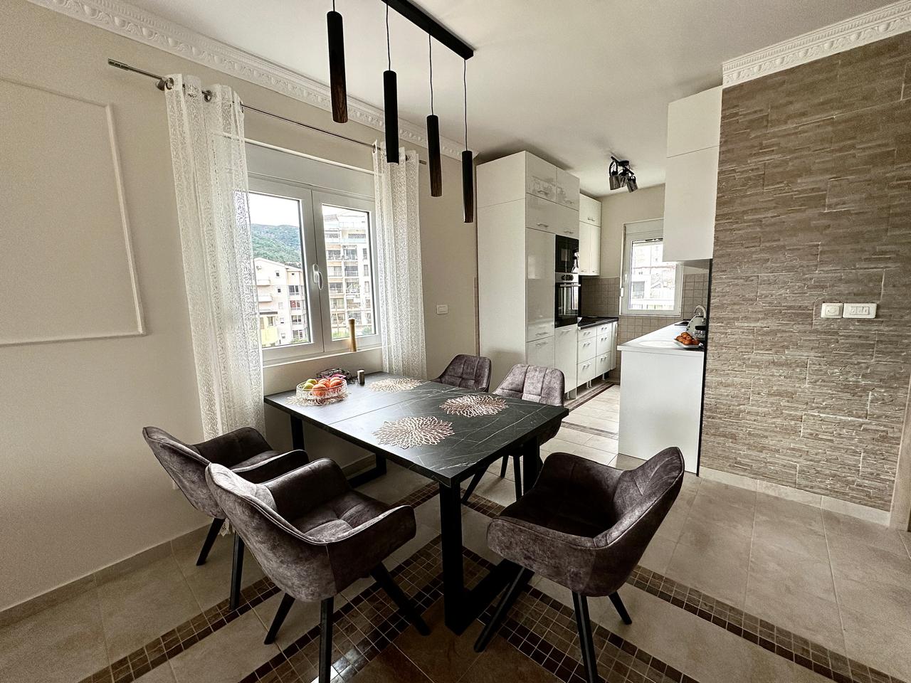 Modern One-Bedroom Apartment with Sea View in Budva 4