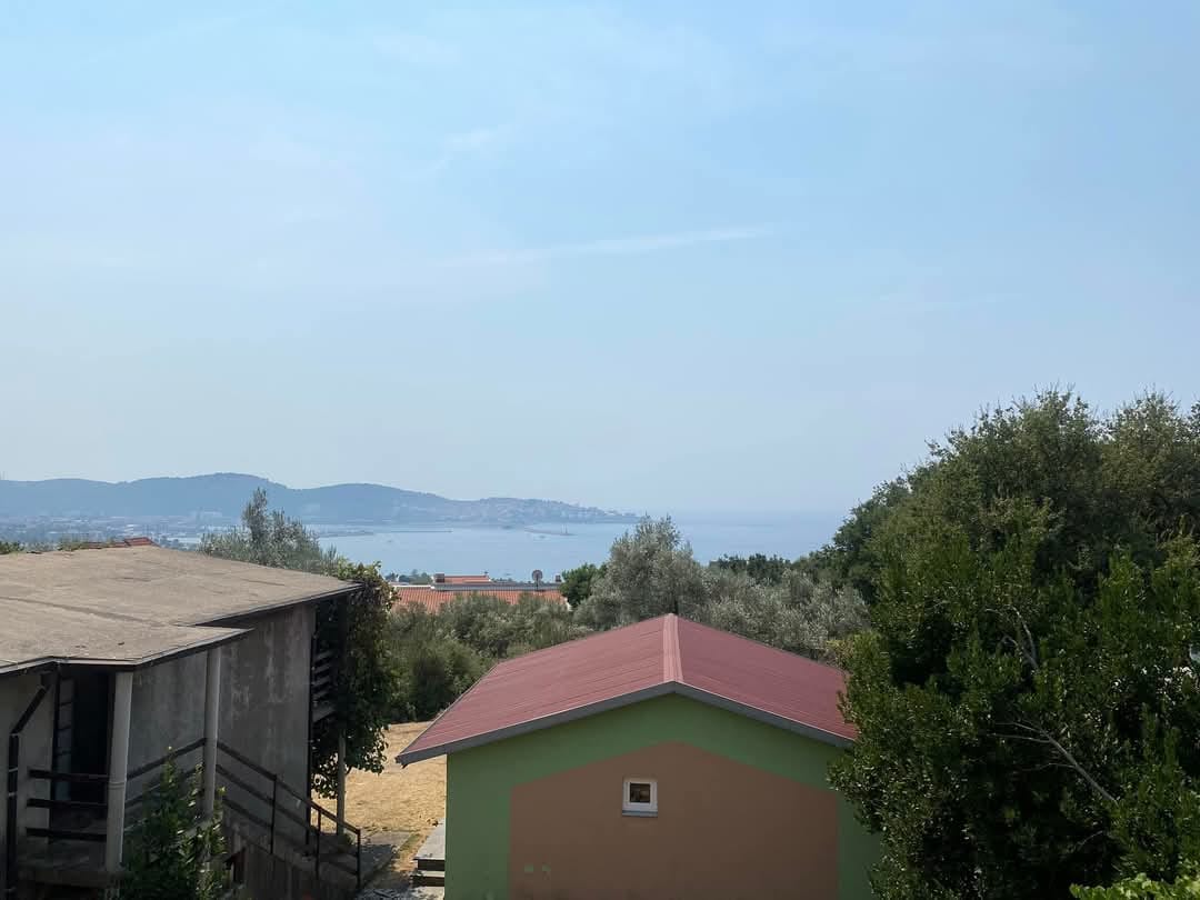 Large Family House in Shushan, Bar 2