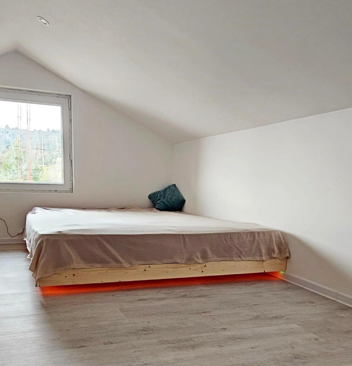 2-Bedroom Apartment with Sea View in Shushan, Bar 7