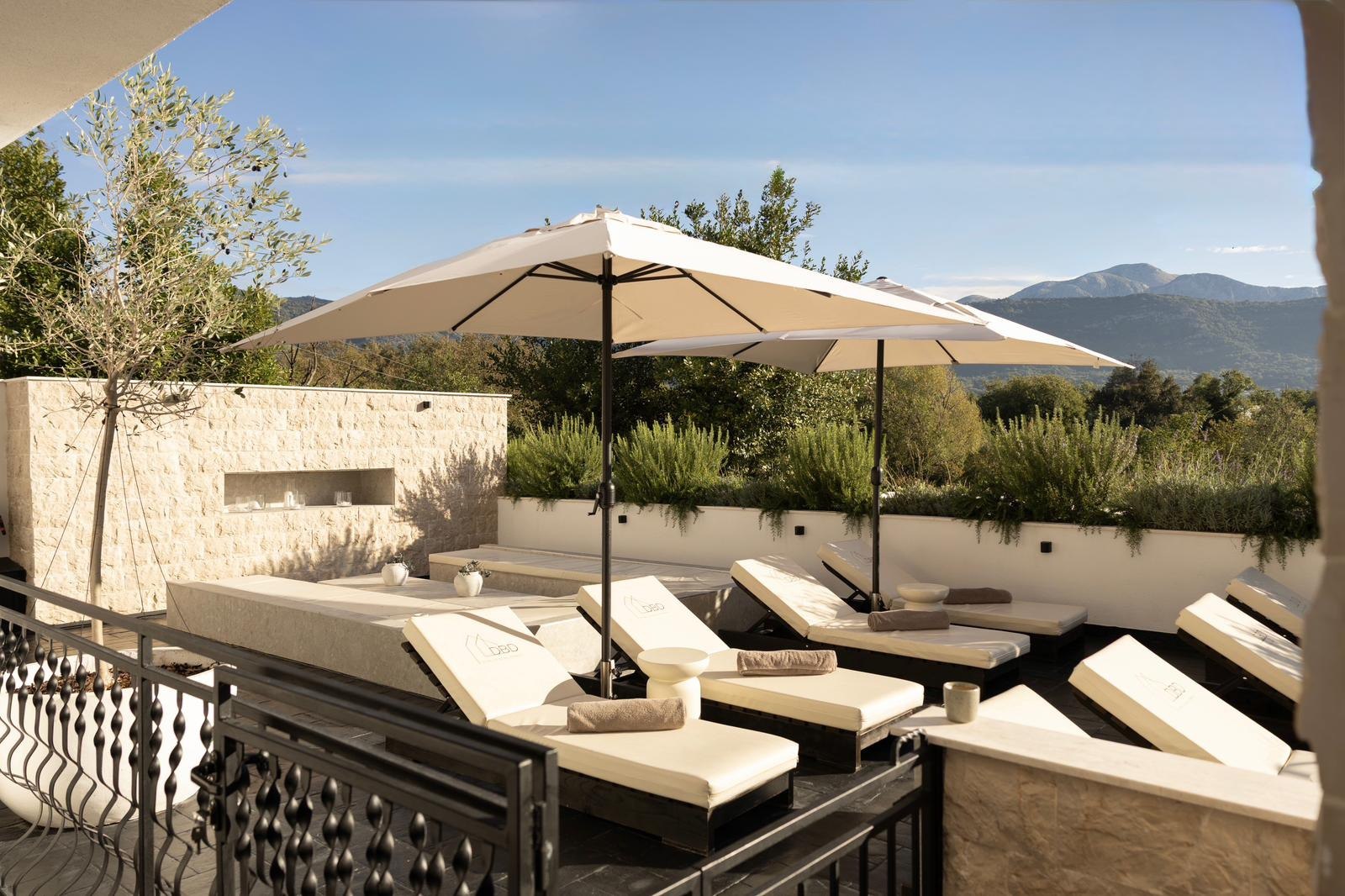 Residential Building with Pool and Gym in Tivat 6