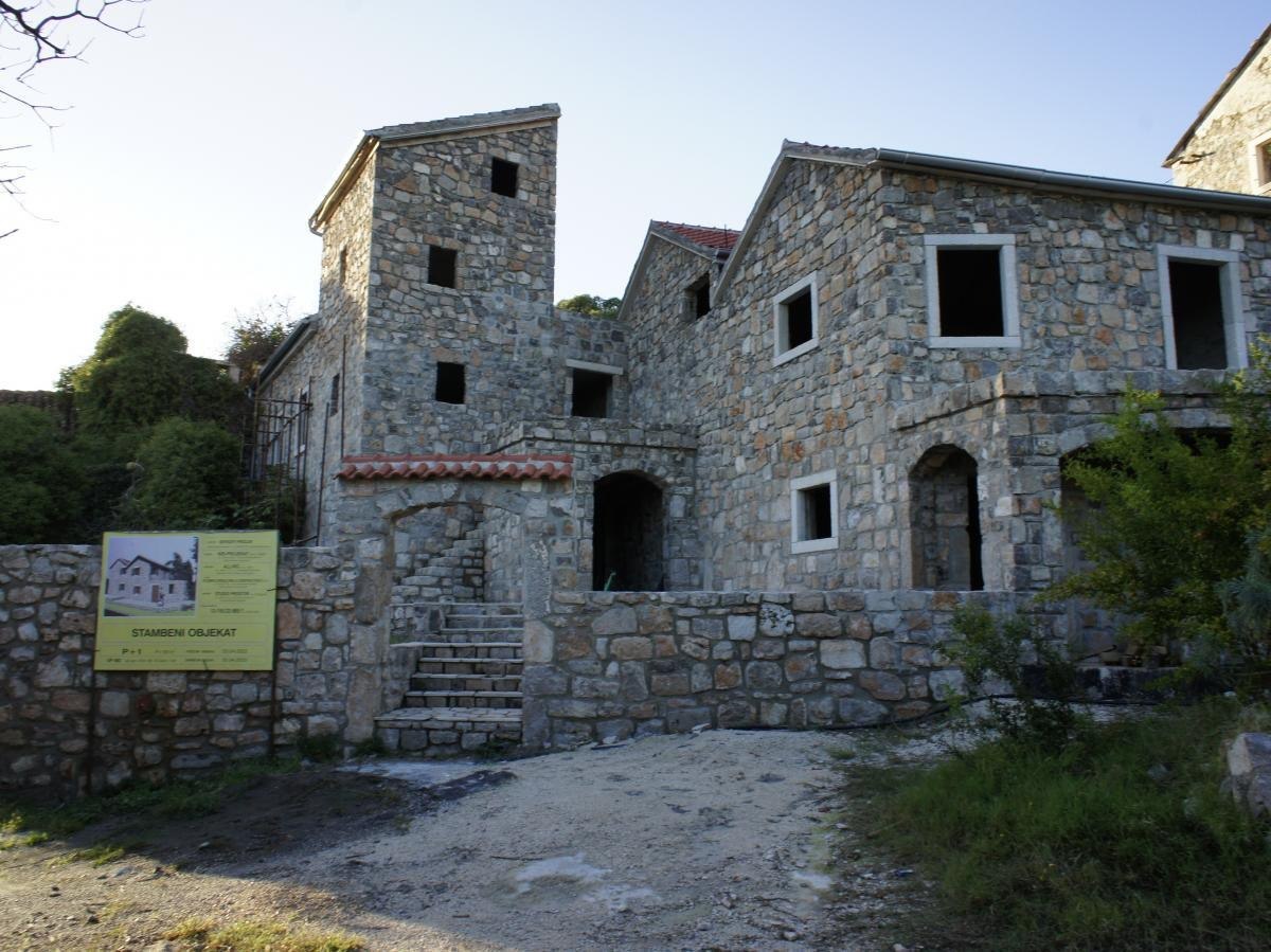 Unique Complex in Radovici with Historical Architecture