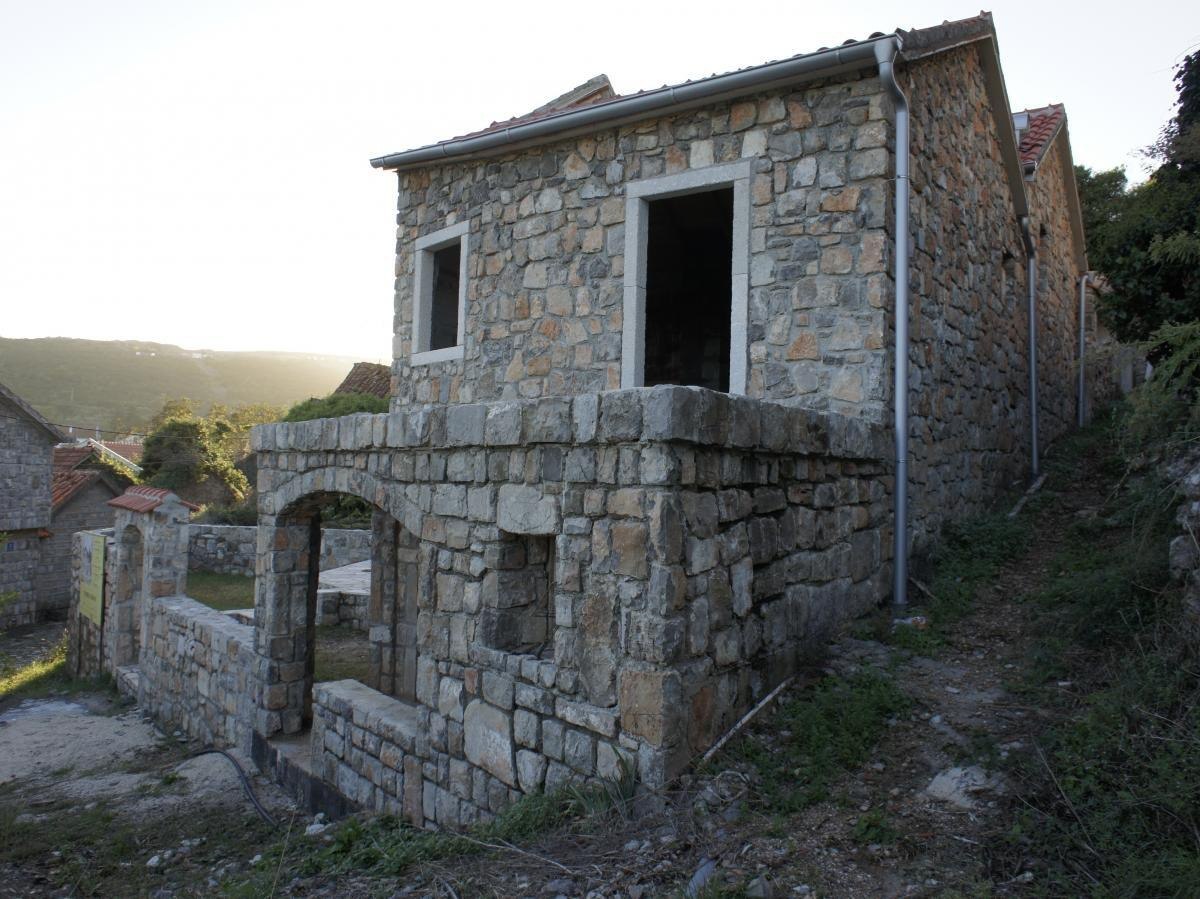 Unique Complex in Radovici with Historical Architecture 4