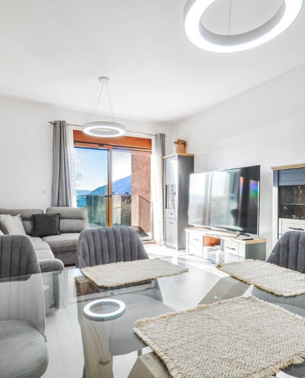 2 Bedroom Apartment near Waikiki Beach 2