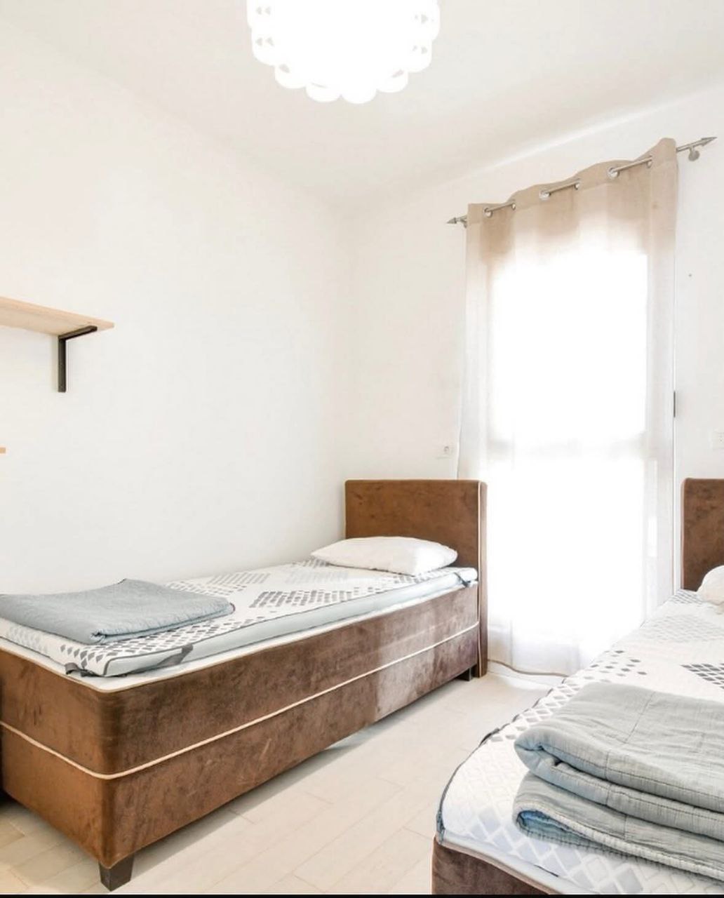 2 Bedroom Apartment near Waikiki Beach 8