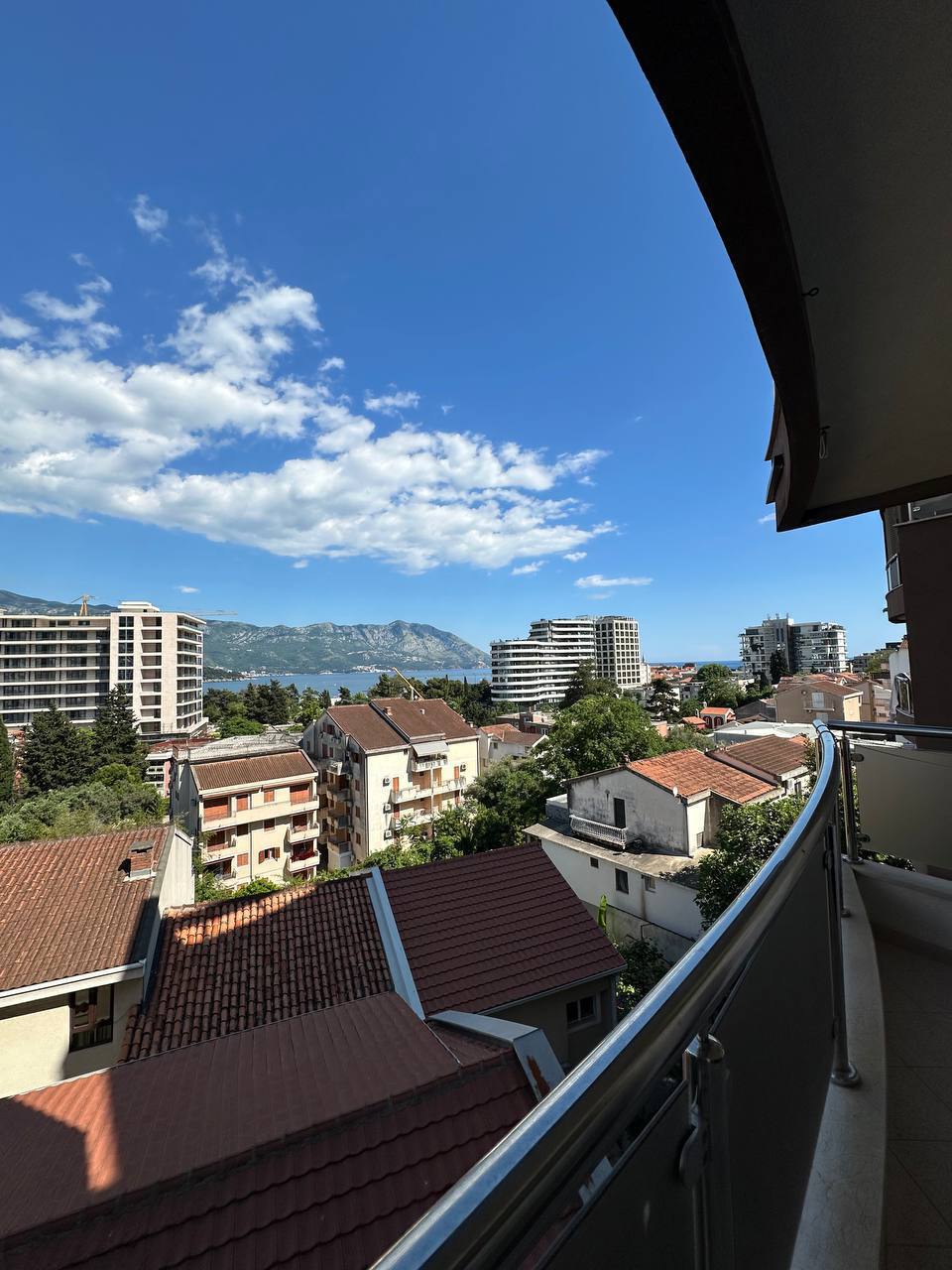 Apartment with Large Terrace in Gospoština District, Budva 2