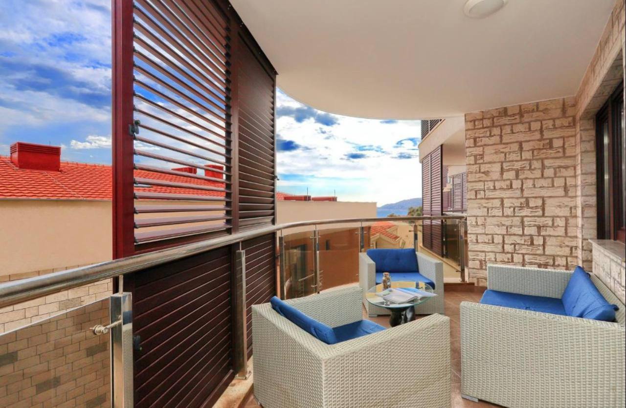Sale Property in Walking Distance to the Beach in Becici