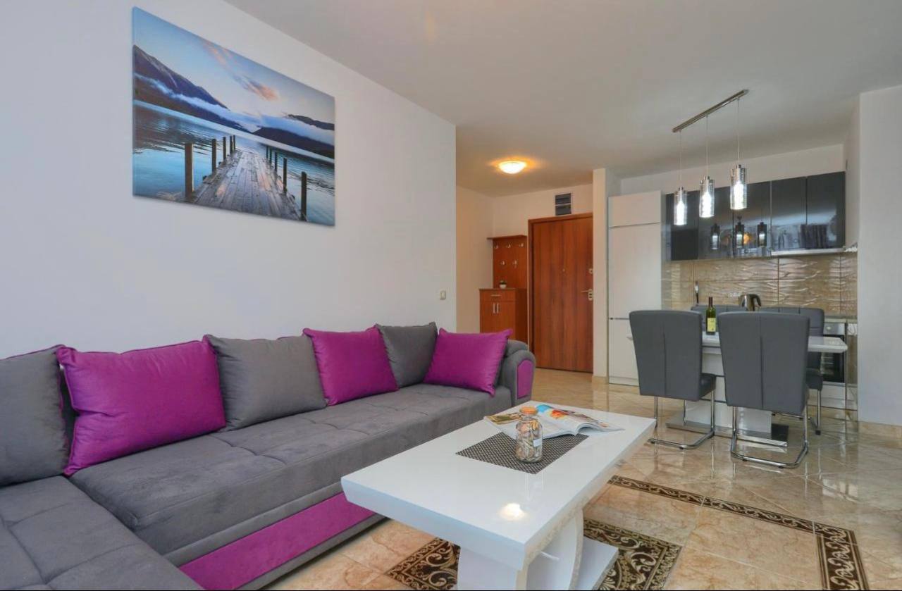 Sale Property in Walking Distance to the Beach in Becici 4