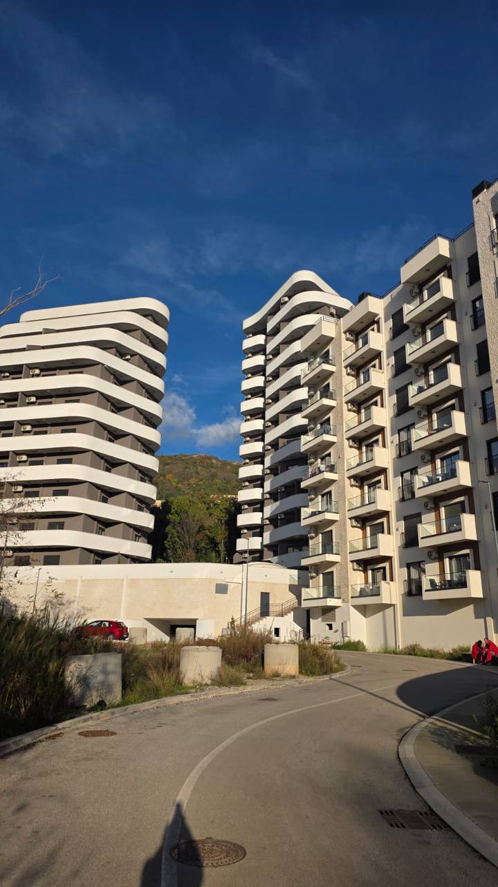 1 Bedroom Apartment in Twin Towers, Becici