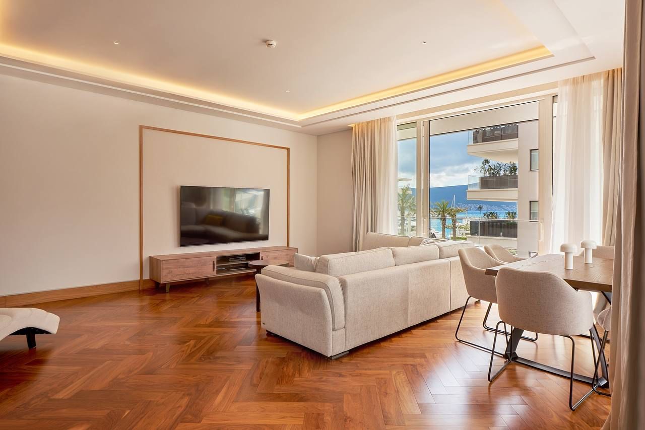 2 Bedroom Apartment in Elena Building, Porto Montenegro, Tivat 4