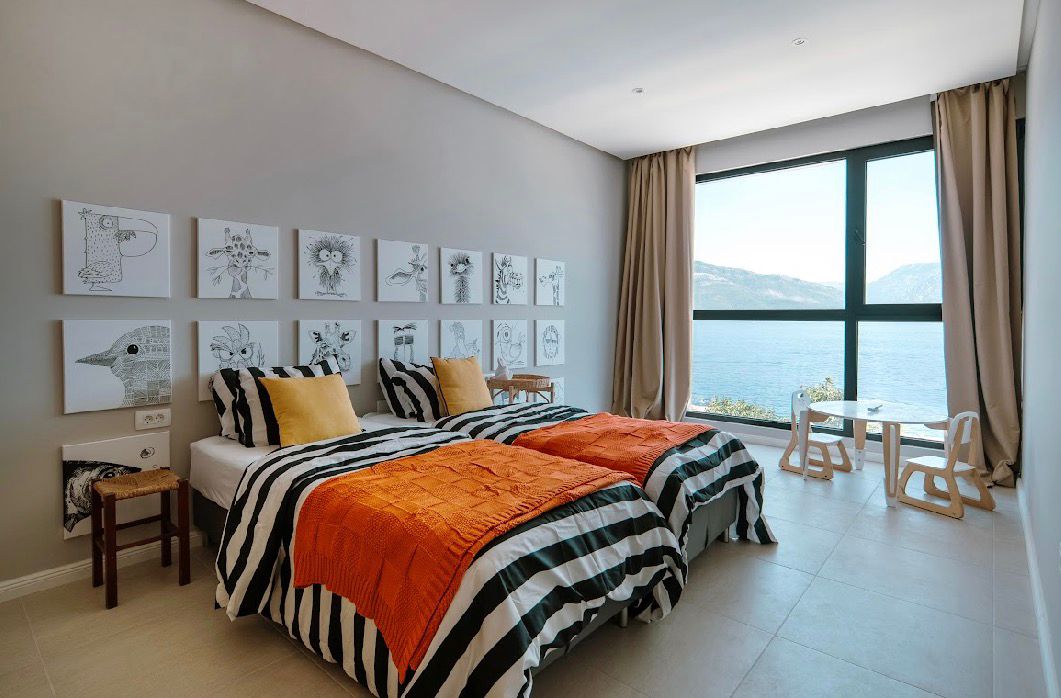 Luxury Villa with Sea View in Krashichi 5