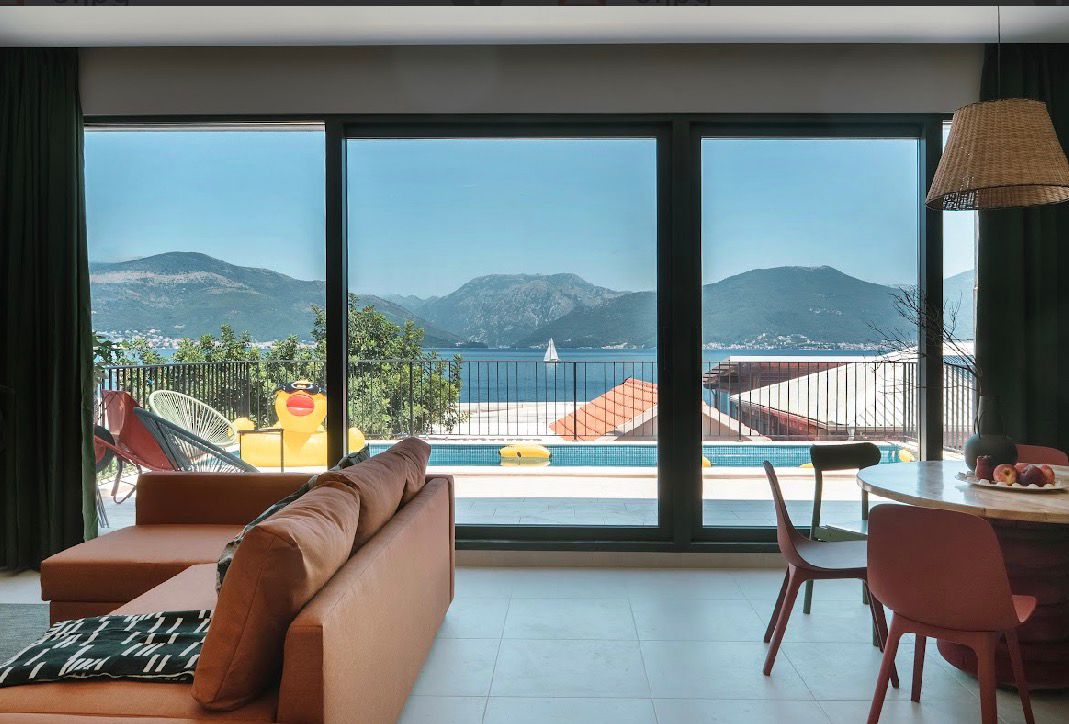Luxury Villa with Sea View in Krashichi 7