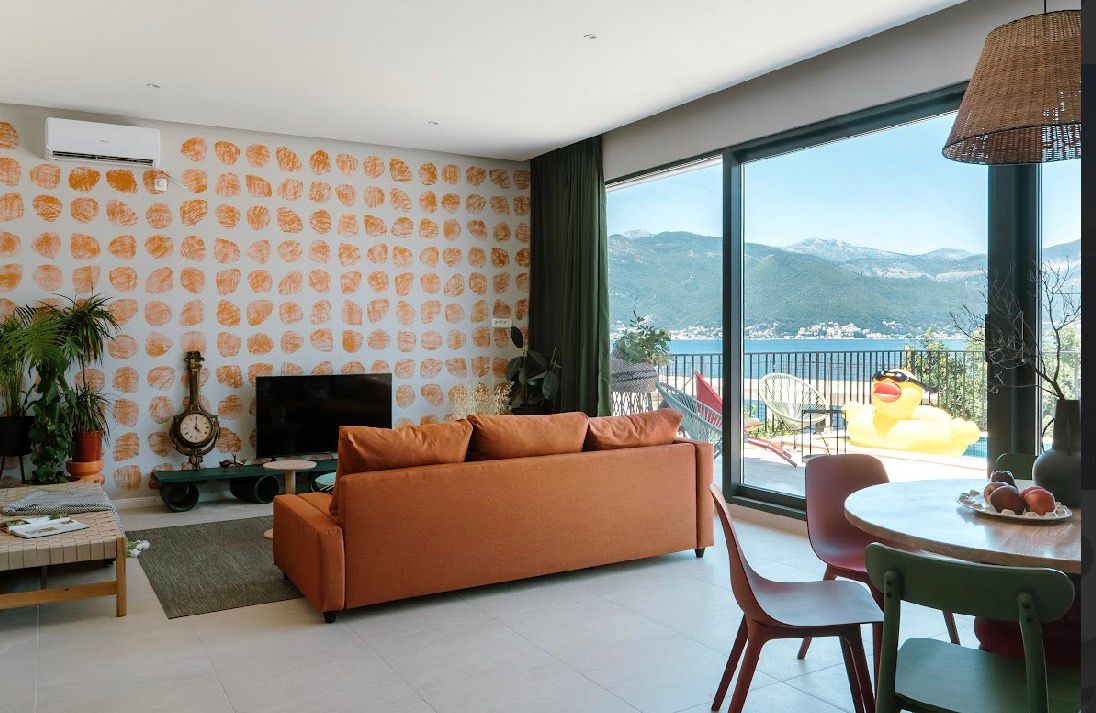 Luxury Villa with Sea View in Krashichi 10