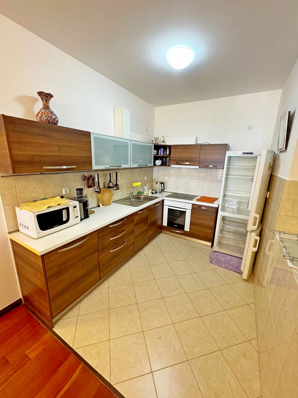 Large 2-Bedroom Apartment in Bar Center 9