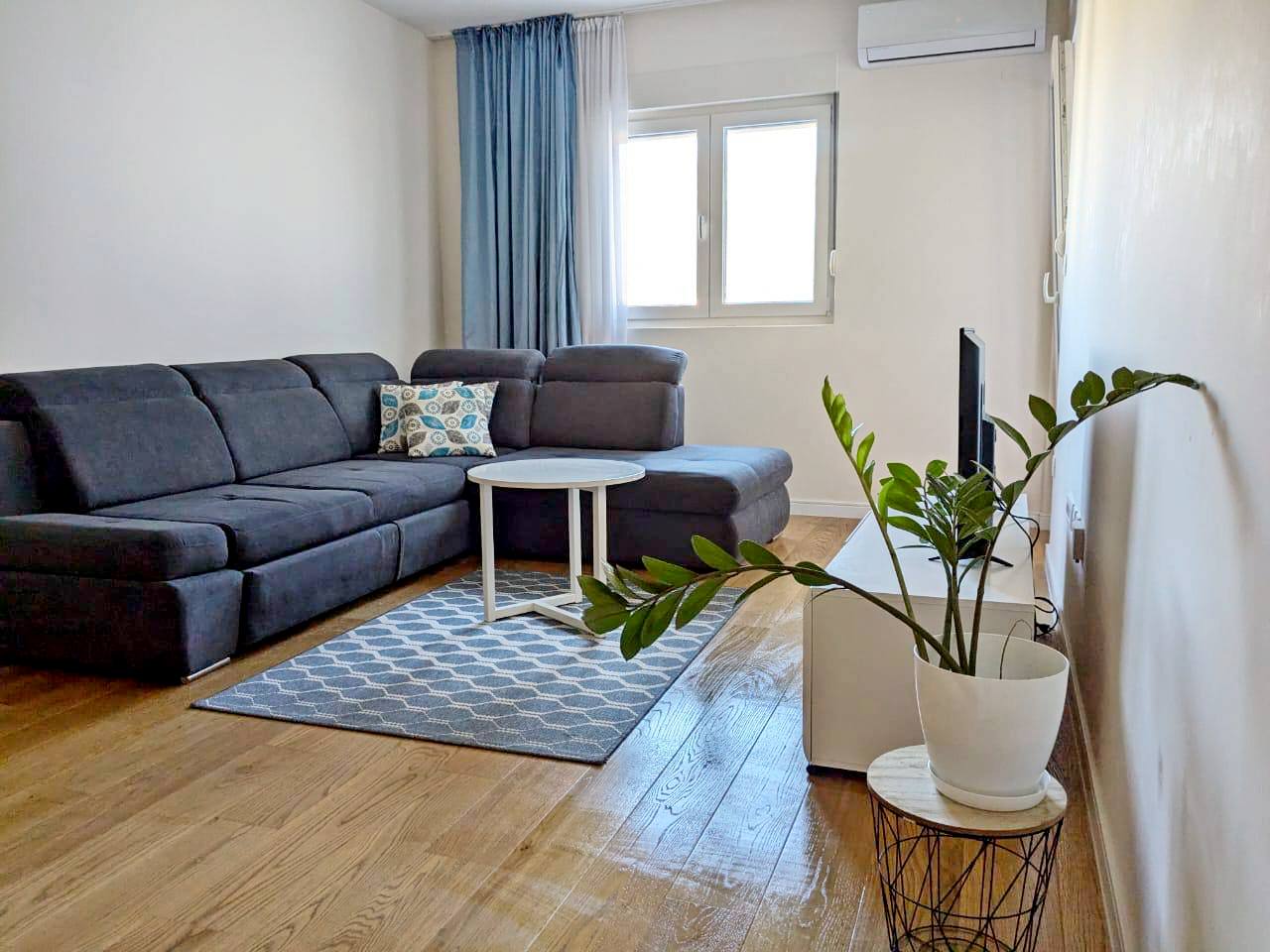 Cozy apartment in Zetagradnja, Bar city center 5