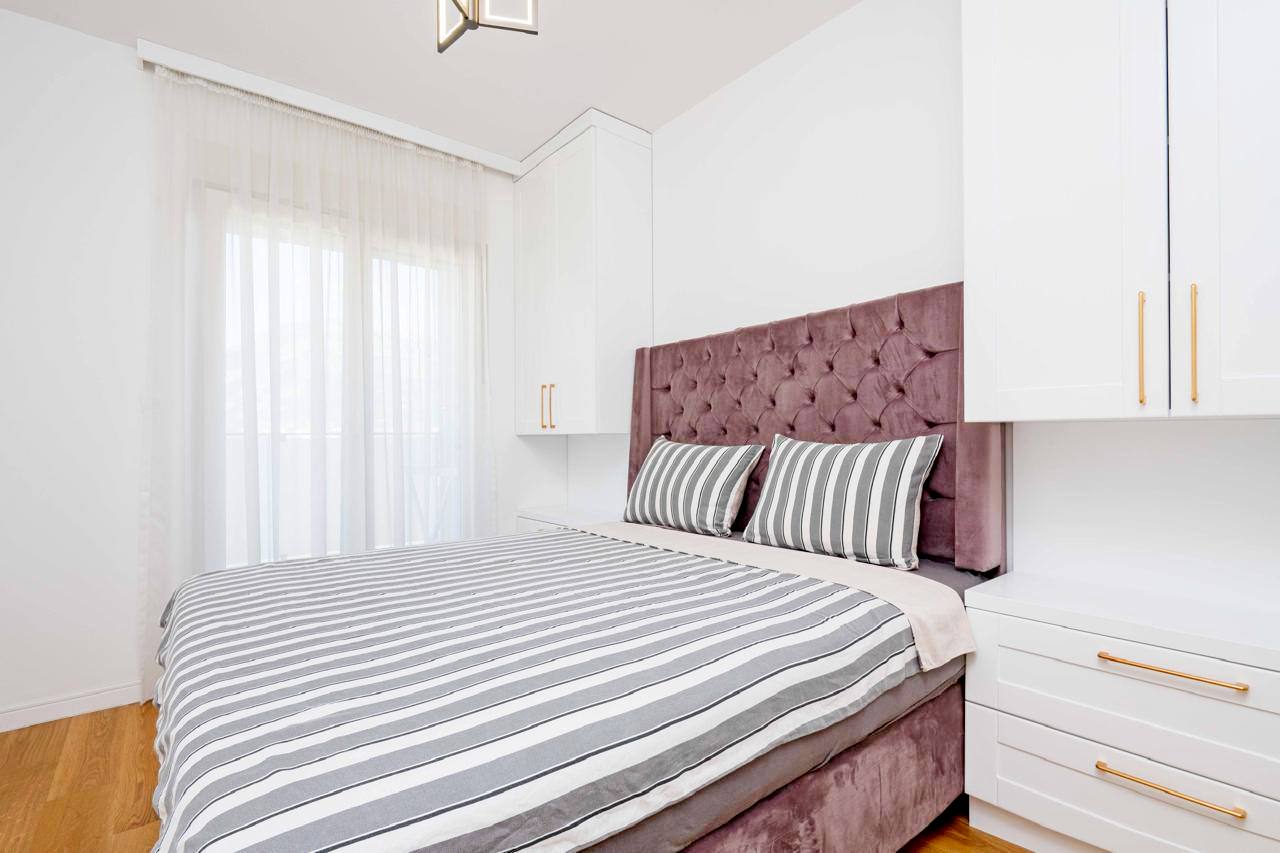 Luxury 1-Bedroom Apartment in the Center of Bar 6