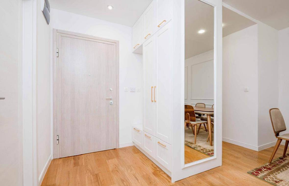 Luxury 1-Bedroom Apartment in the Center of Bar 8