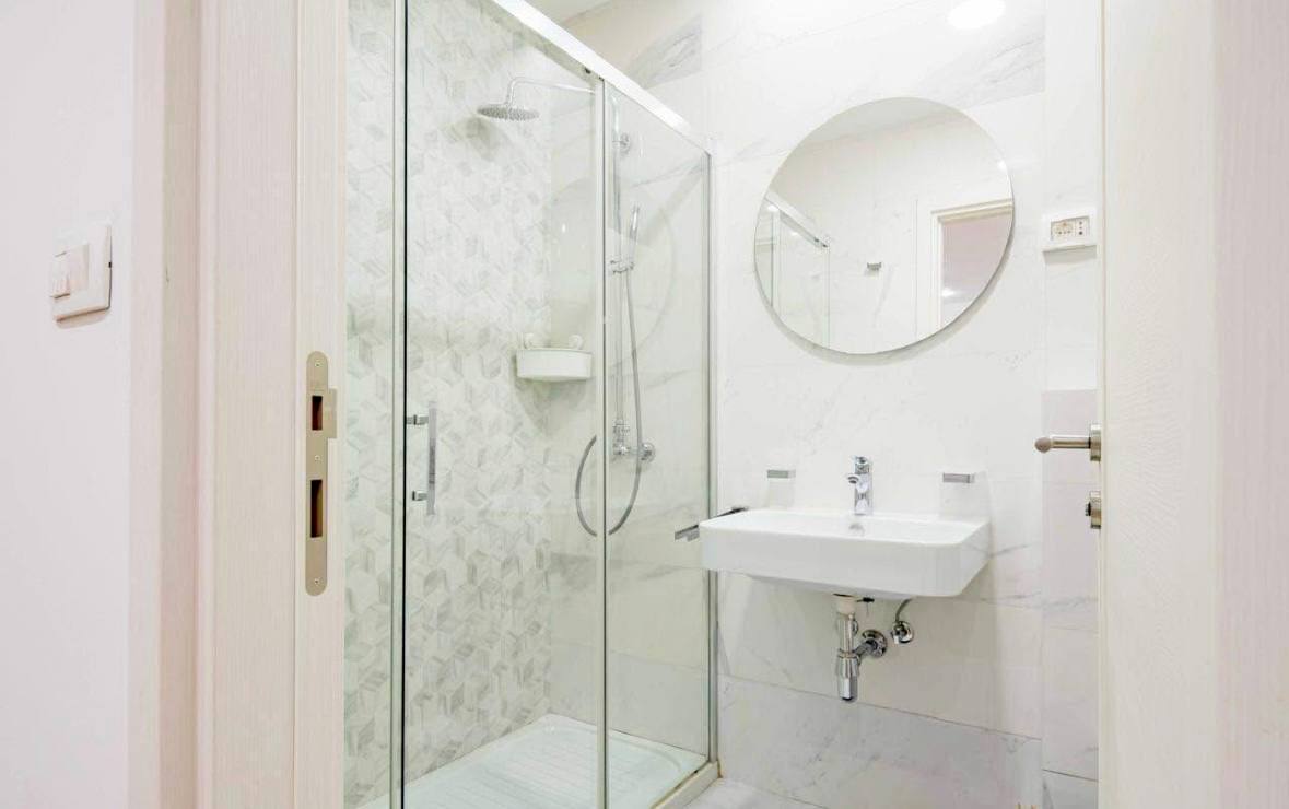 Luxury 1-Bedroom Apartment in the Center of Bar 10